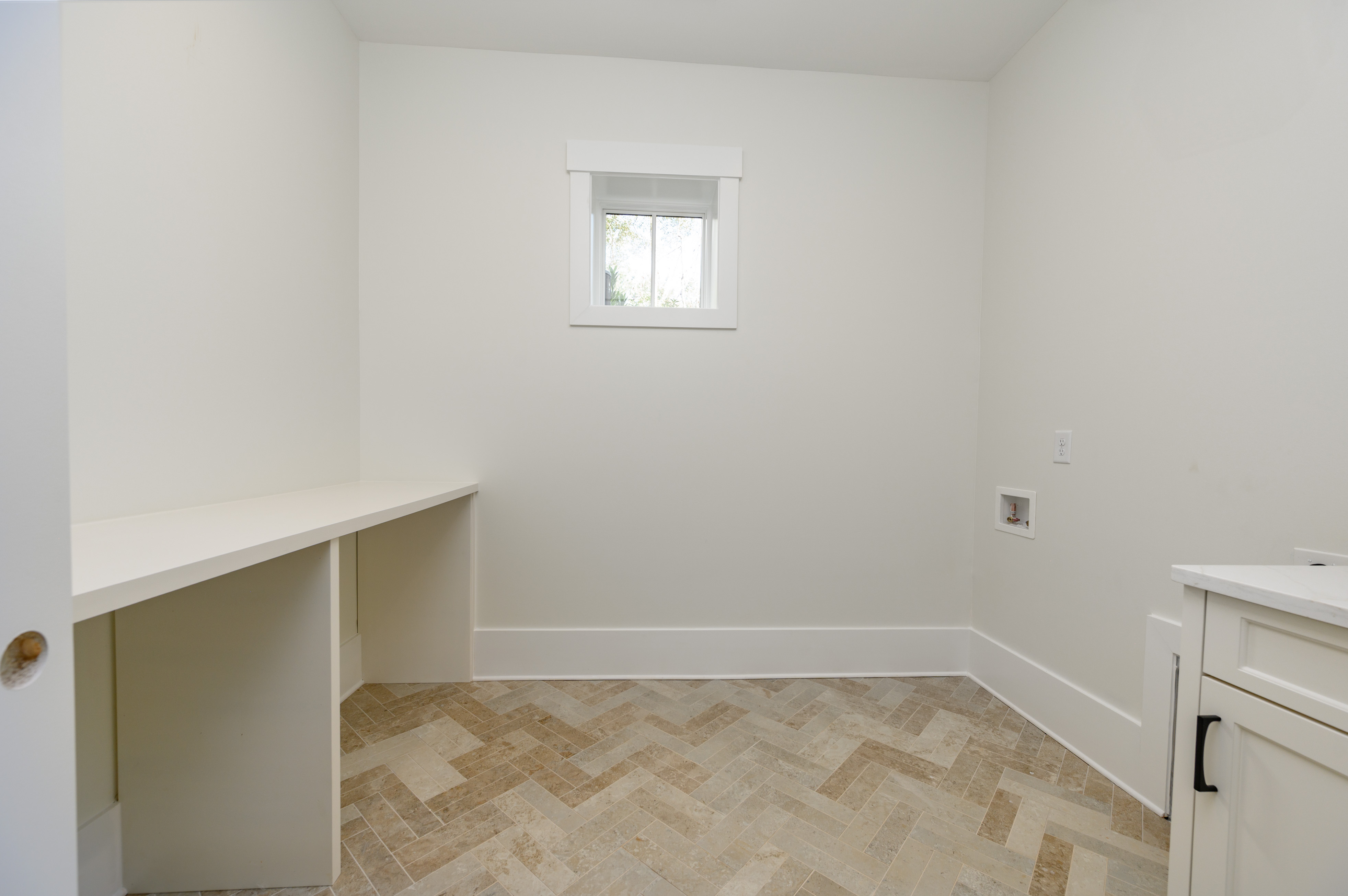 1050 Maple Ridge Way image 34